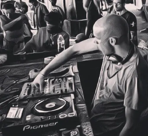 /wp-content/uploads/DJ-Tom-Shiva-Valley-e1521055707923.webp